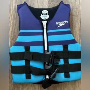 Speedo youth life vest, blue striped